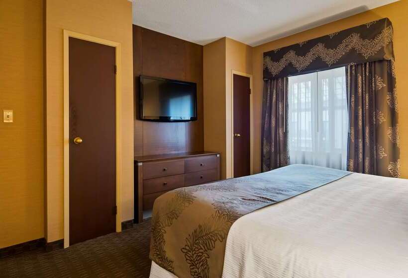 هتل Best Western Plus Lamplighter Inn & Conference Centre