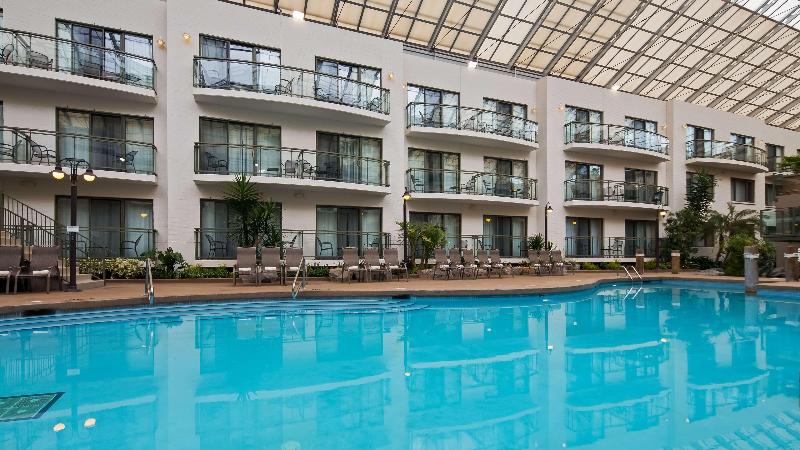 هتل Best Western Plus Lamplighter Inn & Conference Centre