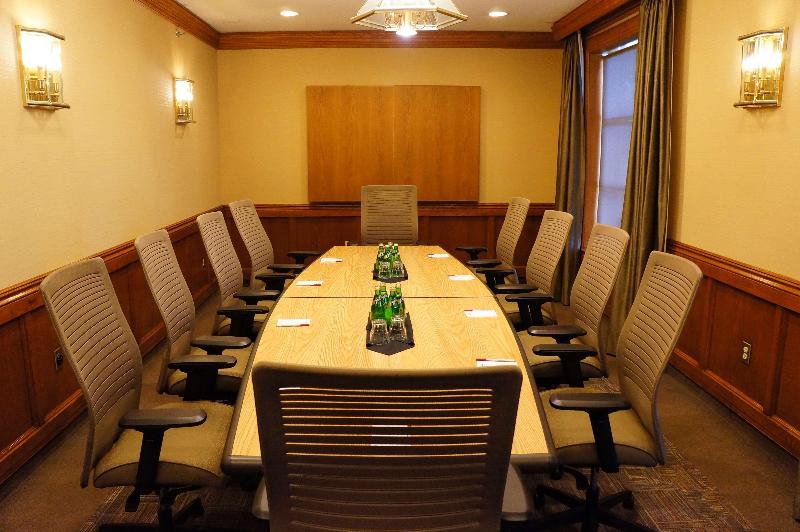 هتل Best Western Plus Lamplighter Inn & Conference Centre