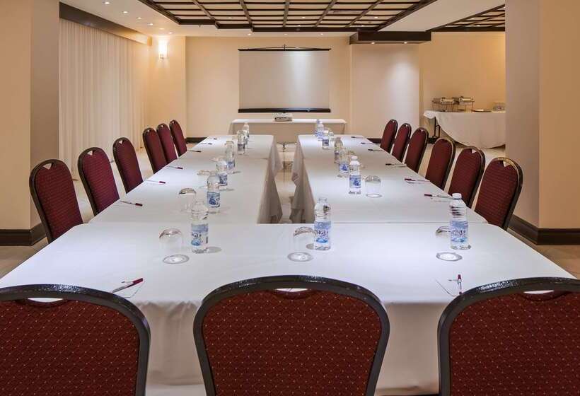Best Western Plus Montreal Downtown  Hotel Europa