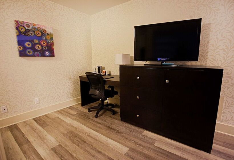 Best Western Plus Montreal Downtown  Hotel Europa