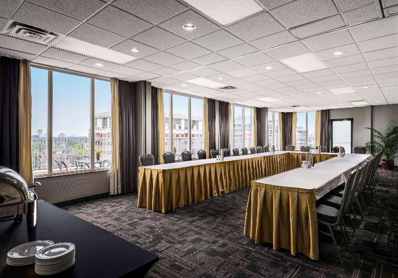 בית מלון כפרי Best Western Plus Ottawa Downtown Suites