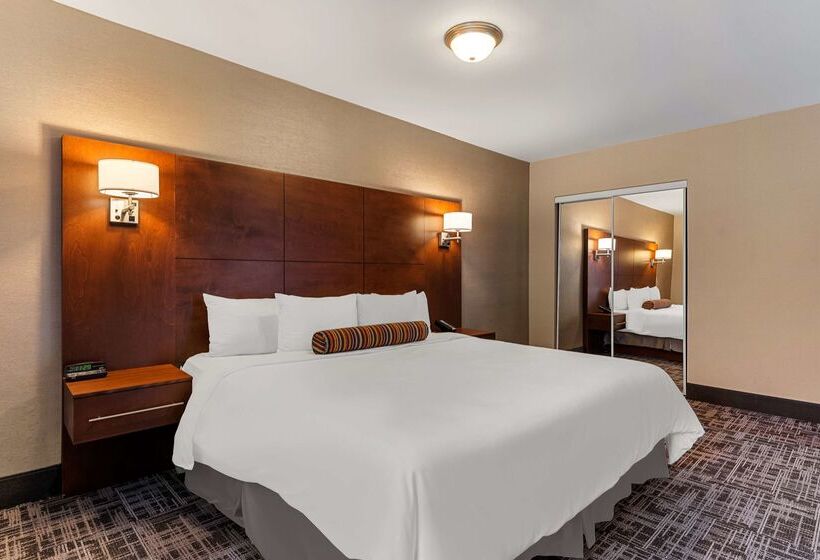 Best Western Ville Marie Hotel & Suites