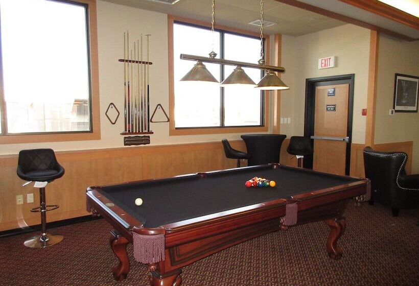هتل Border Inn And Suites Lloydminster