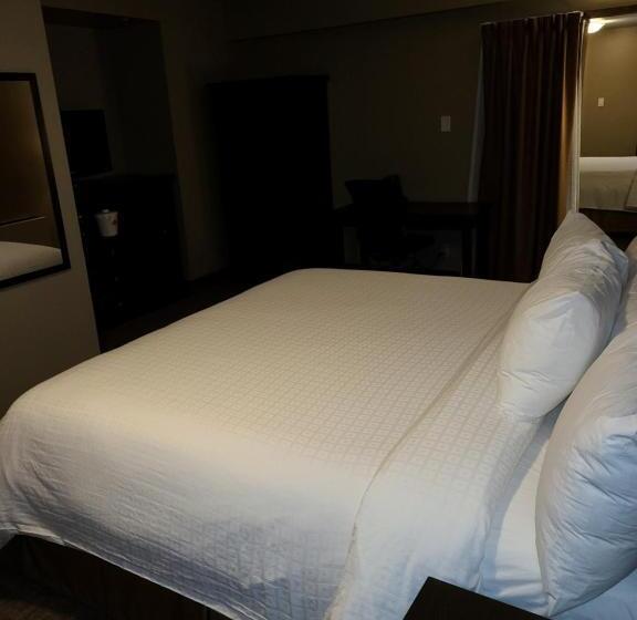 هتل Canad Inns Destination Centre Portage La Prairie