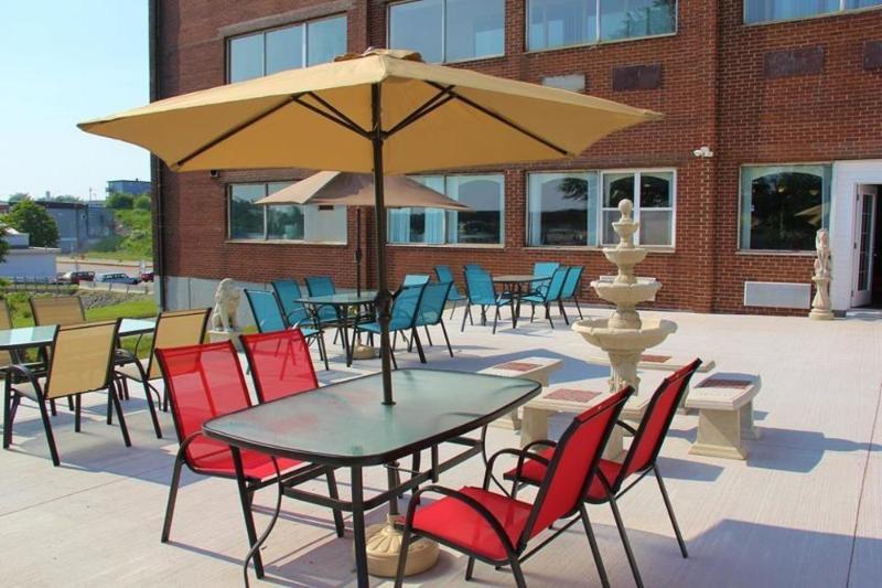 هتل Crowne Plaza Saint John Harbour View, An Ihg