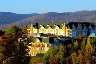 هتل Chateau Bromont