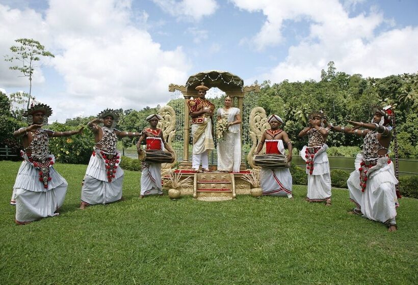 هتل Cinnamon Citadel Kandy