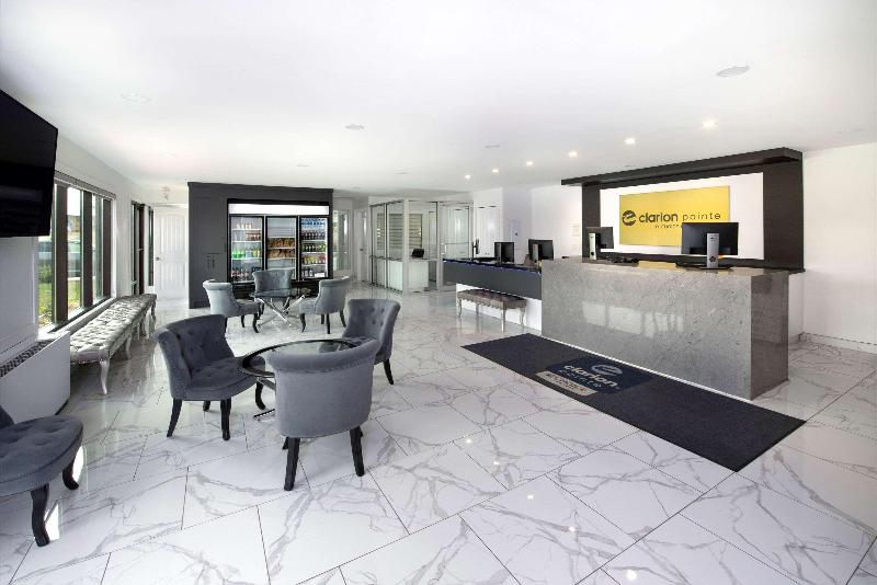 هتل Clarion Pointe