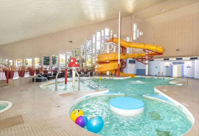 هتل Clarion Pointe