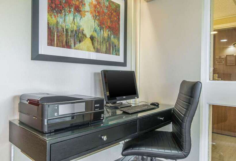هتل Comfort Inn Magnetic Hill