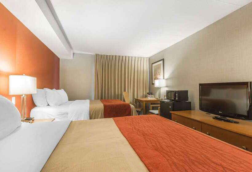 هتل Comfort Inn Oshawa