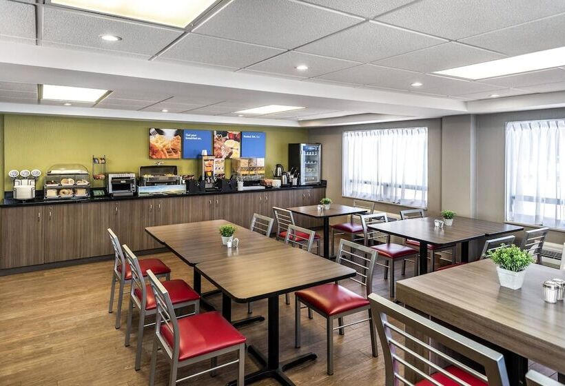 هتل Comfort Inn
