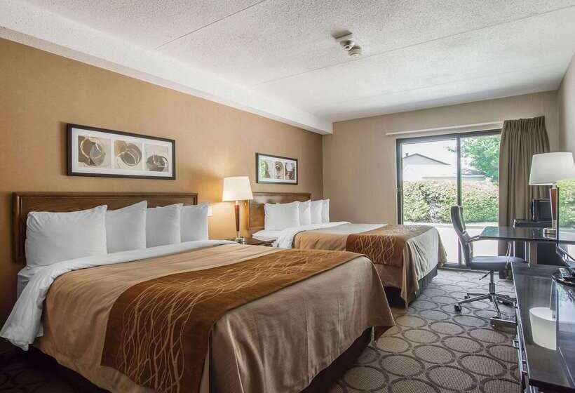 هتل Comfort Inn Sherbrooke