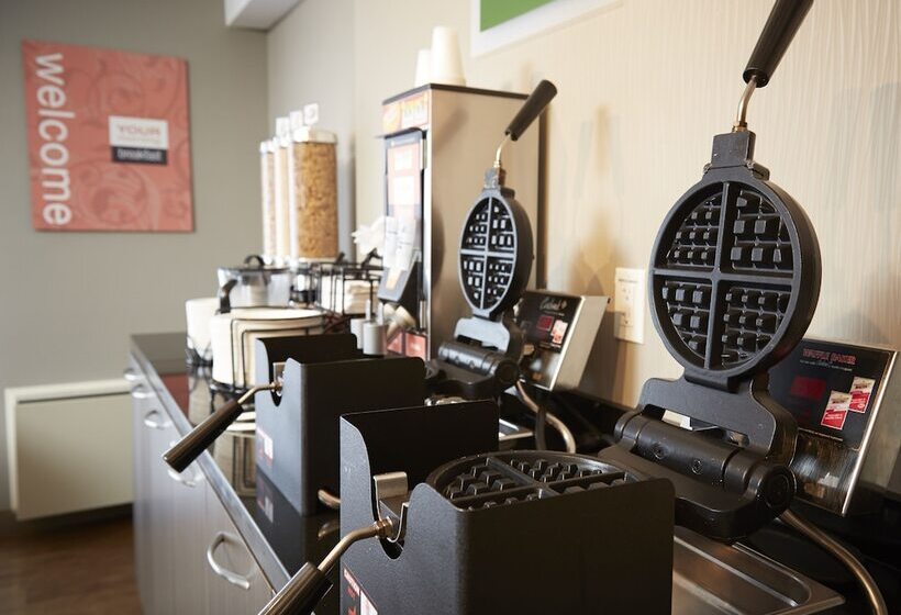 هتل Comfort Inn Sherbrooke