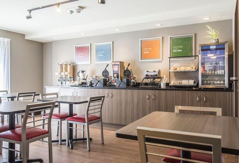 هتل Comfort Inn Sherbrooke