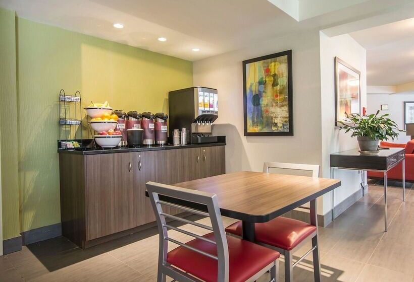 هتل Comfort Inn Sherbrooke