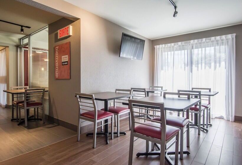 هتل Comfort Inn Sherbrooke