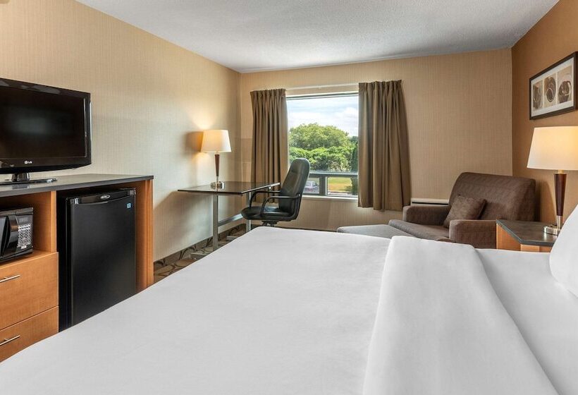 هتل Comfort Inn Sherbrooke