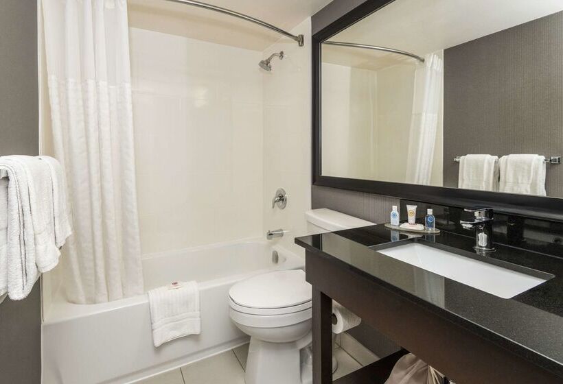 هتل Comfort Inn