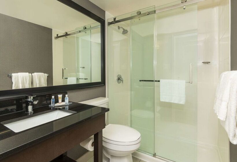 هتل Comfort Inn