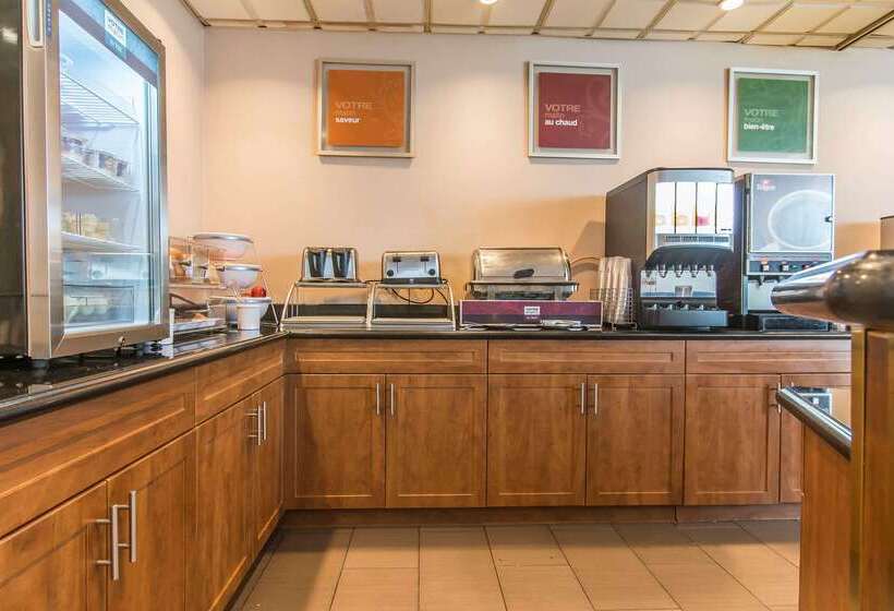 هتل Comfort Suites Downtown