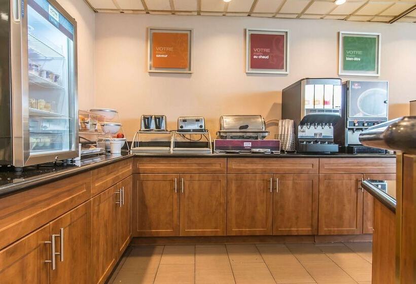 هتل Comfort Suites Downtown