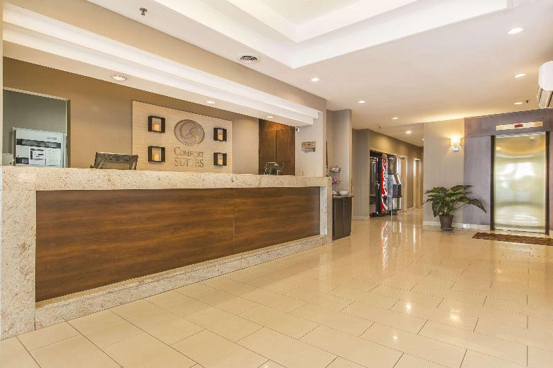 هتل Comfort Suites Downtown