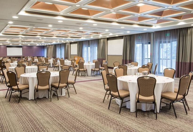 هتل Crowne Plaza Kitchener Waterloo, An Ihg