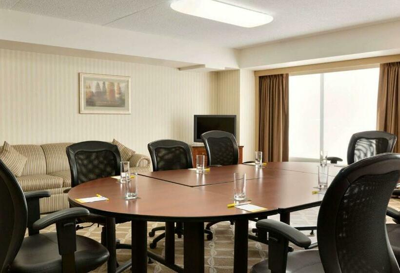 هتل Border Inn And Suites Lloydminster