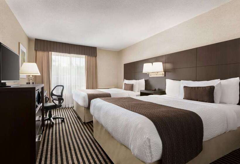 호텔 Days Inn By Wyndham Miramichi Nb