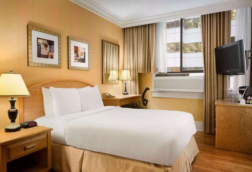 فندق Days Inn By Wyndham Vancouver Downtown