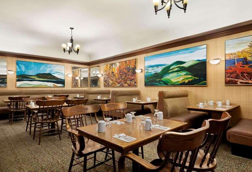 فندق Days Inn By Wyndham Vancouver Downtown