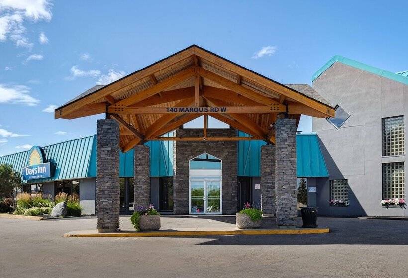 هتل Days Inn & Conference Centre By Wyndham Prince Albert
