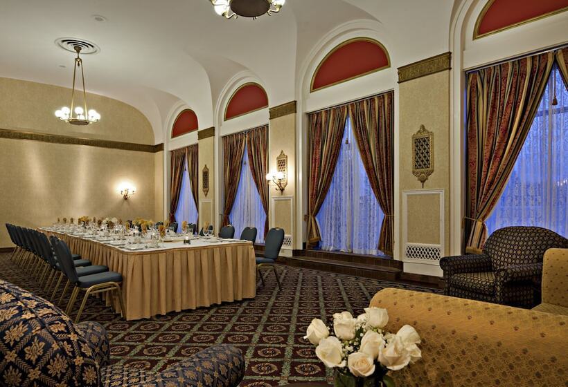 Hotel Delta S By Marriott Bessborough