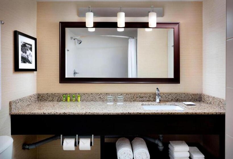 Delta Hotels By Marriott Sault Ste. Marie Waterfront