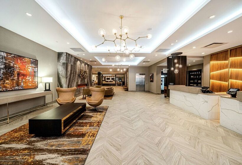 هتل Doubletree By Hilton Kitchener