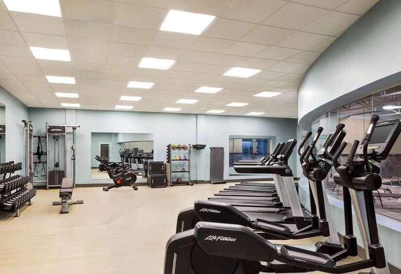 هتل Doubletree By Hilton Pointe Claire Montreal Airport West