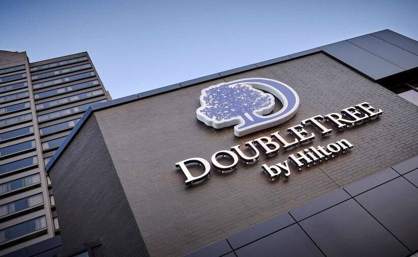 Hotel Doubletree By Hilton Windsor  & Suites