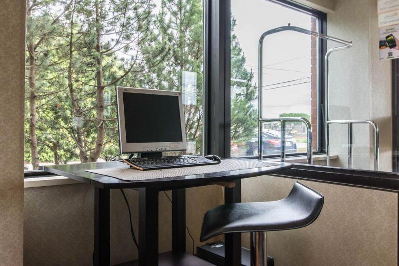 فندق Econo Lodge Airport Quebec