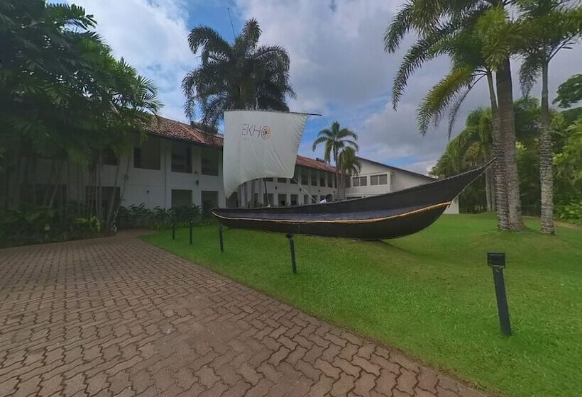 هتل Ekho Surf