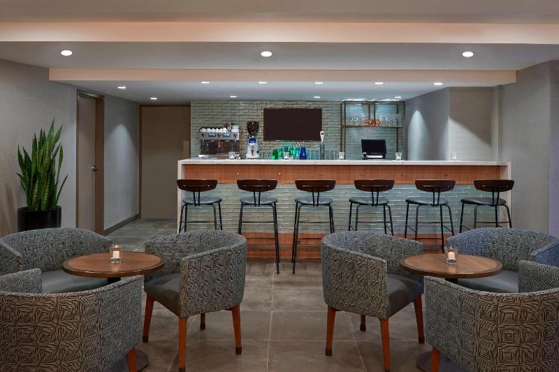 هتل Fairfield Inn By Marriott Montreal Downtown