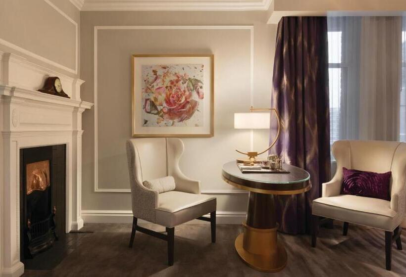 ホテル Fairmont Empress