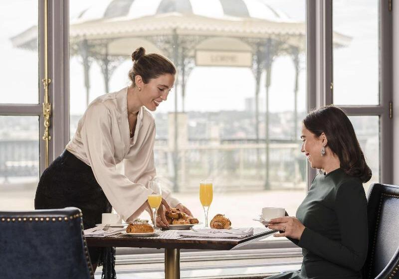 هتل Fairmont Le Chateau Frontenac