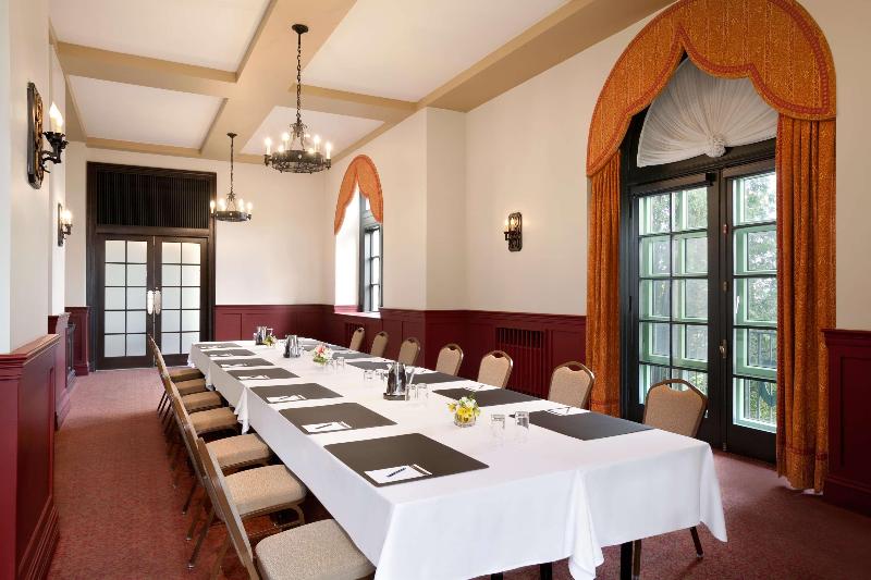 هتل Fairmont Le Manoir Richelieu