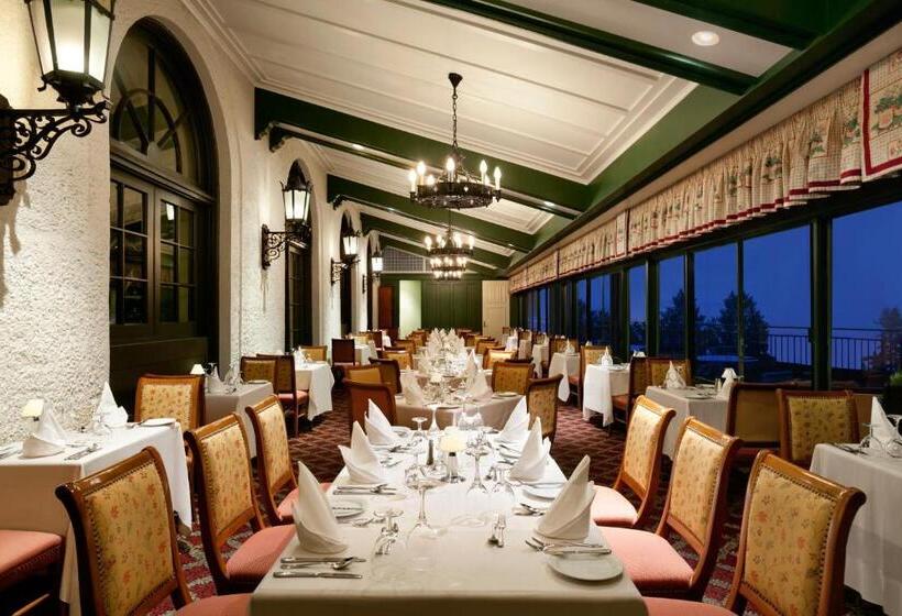 هتل Fairmont Le Manoir Richelieu