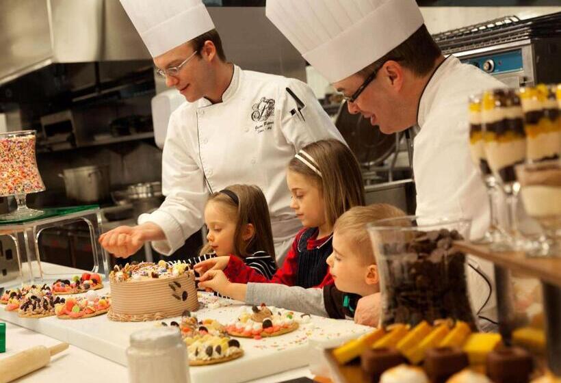 هتل Fairmont Le Manoir Richelieu
