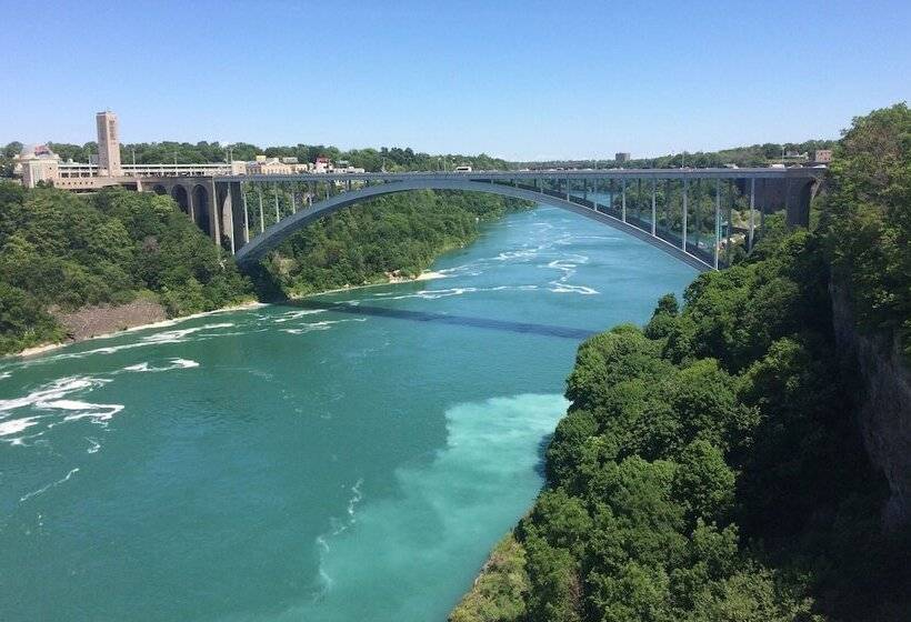 Hotel Four Points By Sheraton Niagara Falls Fallsview