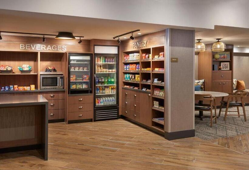هتل Four Points By Sheraton Point Edward Sarnia