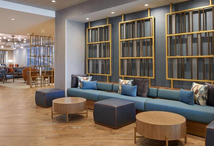 هتل Four Points By Sheraton Point Edward Sarnia